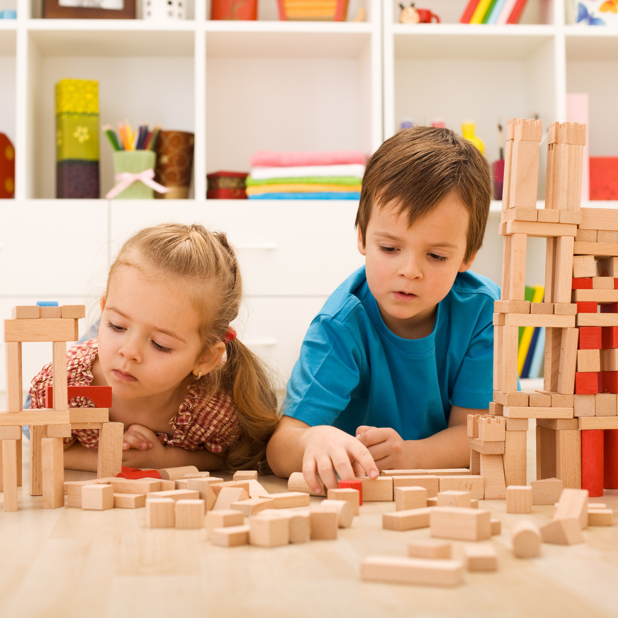 kids building with blocks